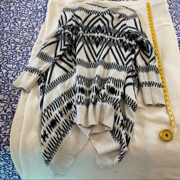 Long patterned sweater - Picture 2 of 4